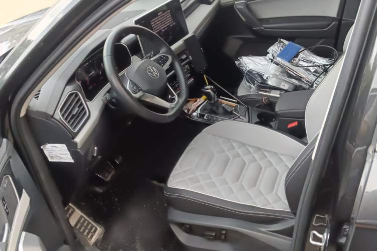 Used Volkswagen Tayron 2023 330TSI Two-Wheel-Drive Luxury Plus Advanced Version Driver Seat