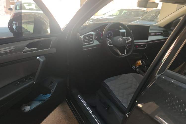 Used Volkswagen Tayron 2023 330TSI Two-Wheel-Drive R-Line High-Energy Version Driver Seat