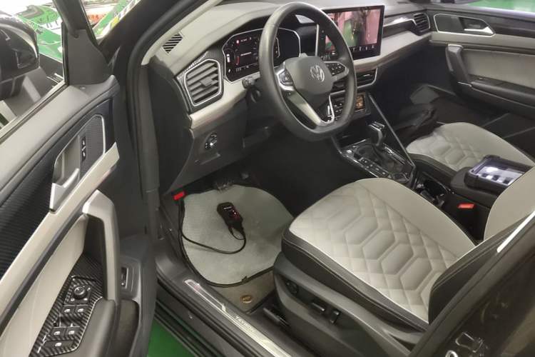Used Volkswagen Tayron 2023 330TSI Two-Wheel-Drive Luxury Plus Advanced Version Driver Seat