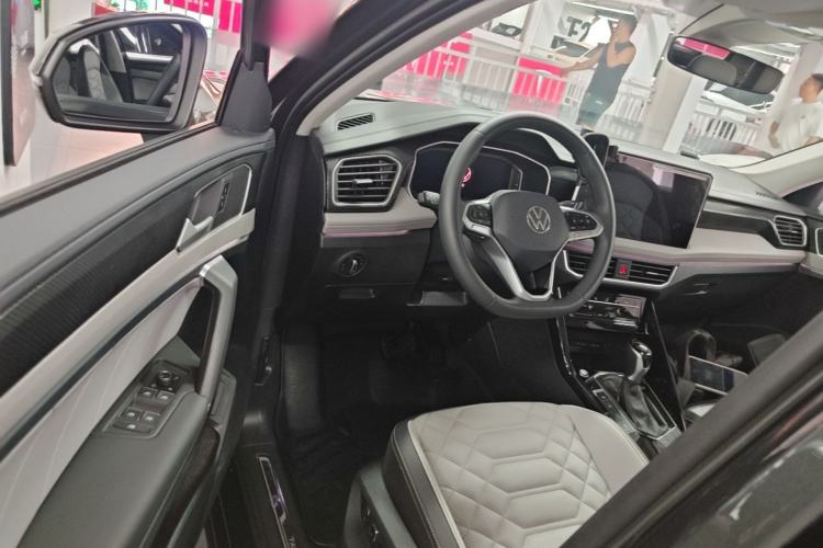 Used Volkswagen Tayron 2023 330TSI Two-Wheel-Drive Luxury Plus Advanced Version Driver Seat