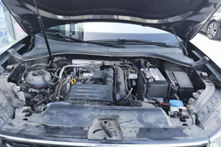 Used Volkswagen Tayron 2023 280TSI Two-Wheel-Drive Luxury Plus Advanced Version Engine Bay