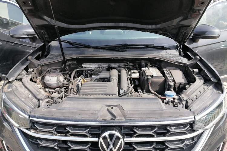 Used Volkswagen Tayron 2023 280TSI Two-Wheel-Drive Luxury Plus Advanced Version Engine Bay
