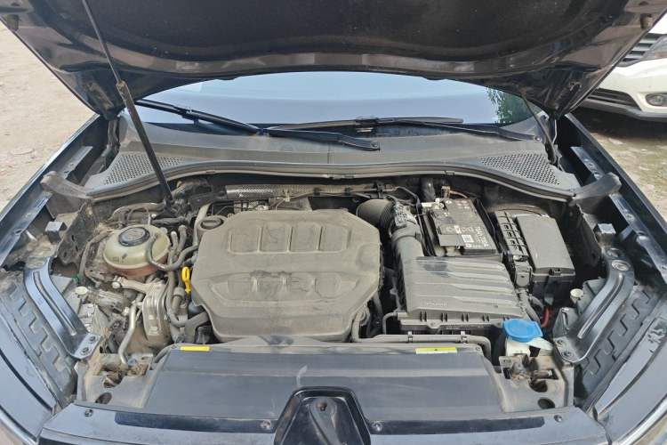 Used Volkswagen Tayron 2023 330TSI Two-Wheel-Drive Luxury Plus Advanced Version Engine Bay