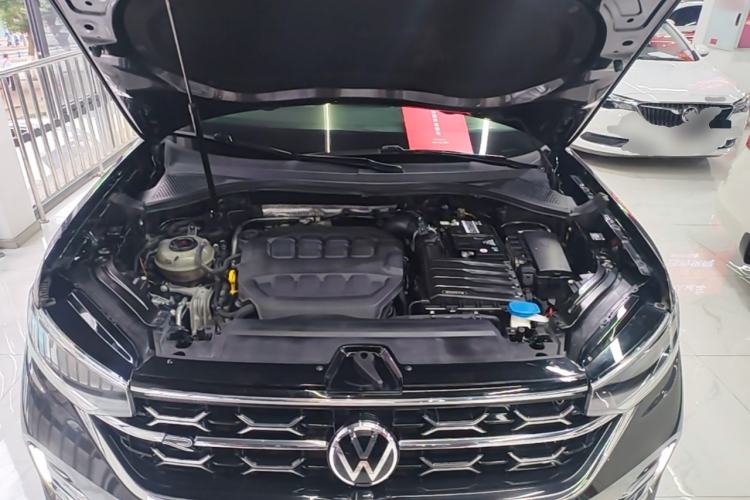 Used Volkswagen Tayron 2023 330TSI Two-Wheel-Drive R-Line High-Energy Version Engine Bay