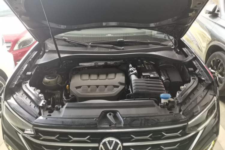 Used Volkswagen Tayron 2023 330TSI Two-Wheel-Drive Luxury Plus Advanced Version Engine Bay