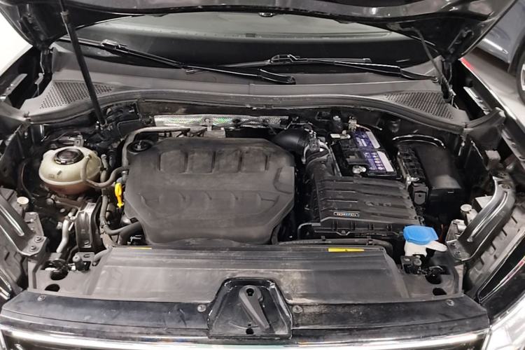 Used Volkswagen Tayron 2023 330TSI Two-Wheel-Drive Luxury Plus Advanced Version Engine Bay