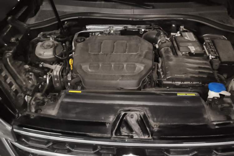 Used Volkswagen Tayron 2023 330TSI Two-Wheel-Drive Luxury Plus Advanced Version Engine Bay