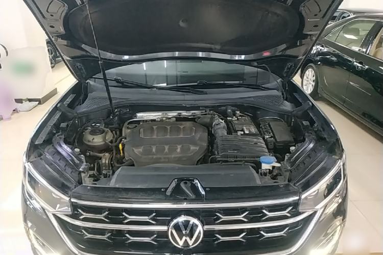 Used Volkswagen Tayron 2023 330TSI Two-Wheel-Drive Luxury Plus Advanced Version Engine Bay