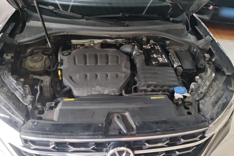 Used Volkswagen Tayron 2023 330TSI Two-Wheel-Drive Luxury Plus Advanced Version Engine Bay