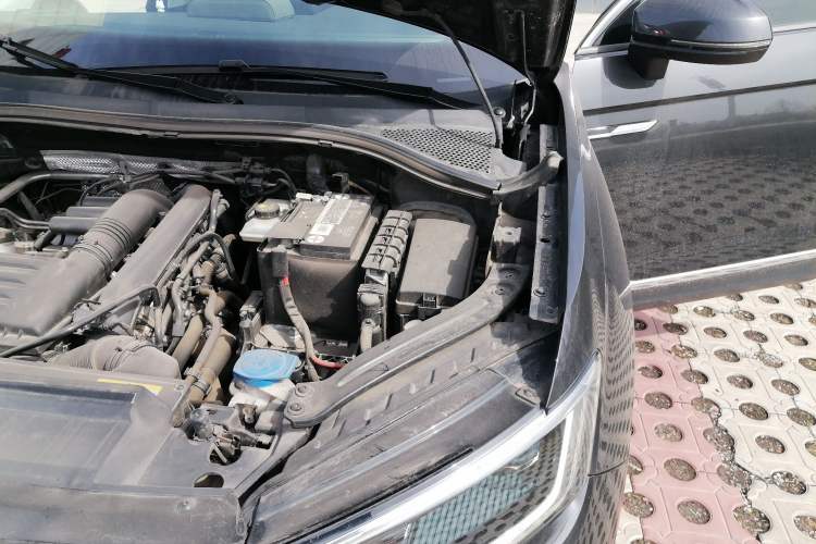 Used Volkswagen Tayron 2023 280TSI Two-Wheel-Drive Luxury Plus Advanced Version Engine Bay Left
