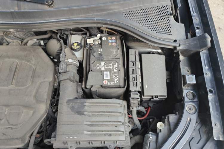 Used Volkswagen Tayron 2023 330TSI Two-Wheel-Drive Luxury Plus Advanced Version Engine Bay Left