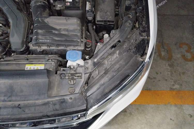 Used Volkswagen Tayron 2023 300TSI Two-Wheel-Drive Luxury Plus Advanced Edition Engine Bay Left