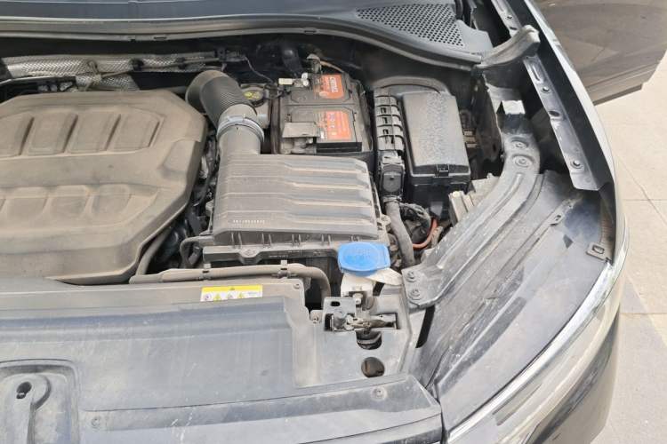 Used Volkswagen Tayron 2023 380TSI Four-Wheel Drive R-Line Pro Smart Edition Engine Bay Left