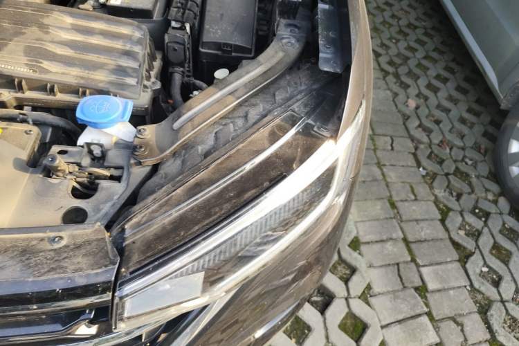 Used Volkswagen Tayron 2023 330TSI Two-Wheel-Drive Luxury Plus Advanced Version Engine Bay Left