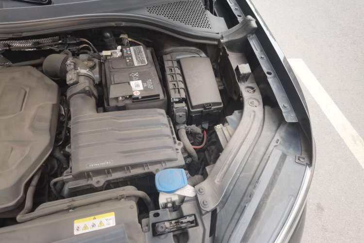 Used Volkswagen Tayron 2023 330TSI Two-Wheel-Drive R-Line High-Energy Version Engine Bay Left