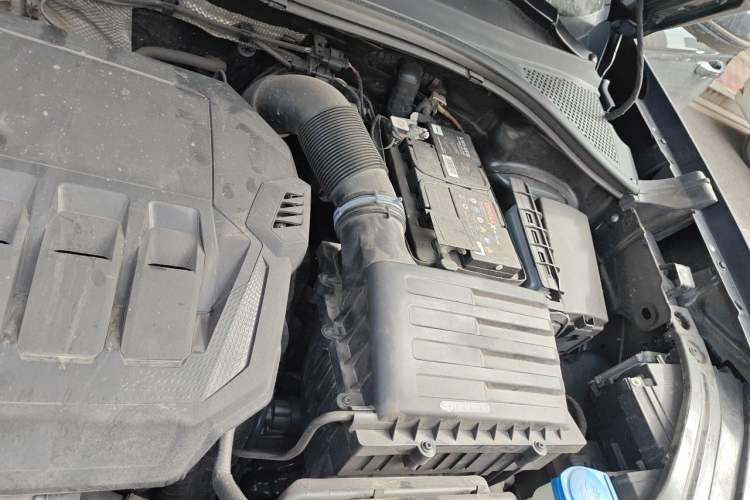 Used Volkswagen Tayron 2023 380TSI Four-Wheel Drive R-Line Pro Smart Edition Engine Bay Left