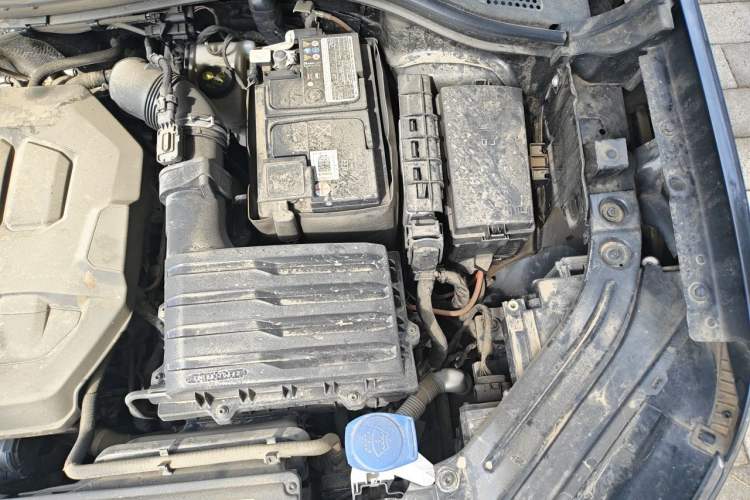 Used Volkswagen Tayron 2023 330TSI Two-Wheel-Drive R-Line High-Energy Version Engine Bay Left