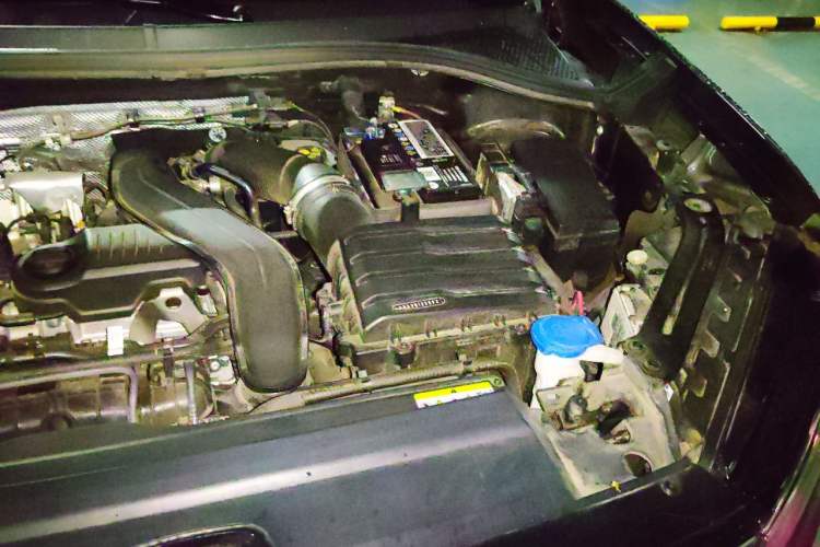 Used Volkswagen Tayron 2023 300TSI Two-Wheel-Drive Luxury Plus Advanced Edition Engine Bay Left