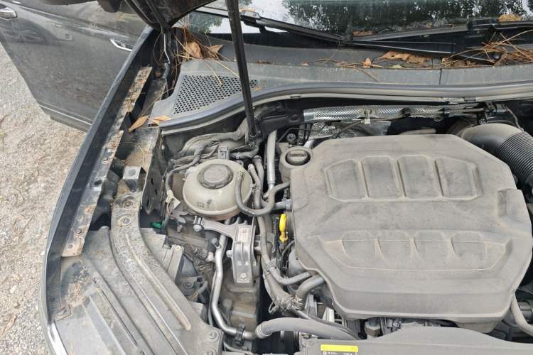 Used Volkswagen Tayron 2023 Revised Version 380TSI All-Wheel Drive R-Line High-Energy Edition Engine Bay Right