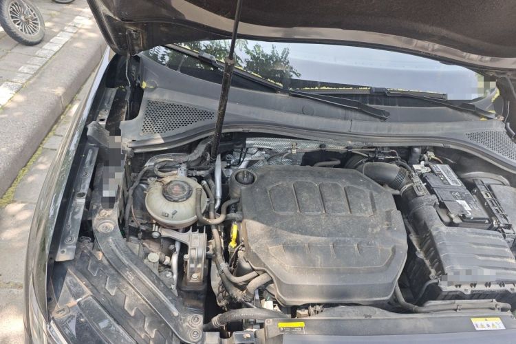 Used Volkswagen Tayron 2023 330TSI Two-Wheel-Drive Luxury Plus Advanced Version Engine Bay Right