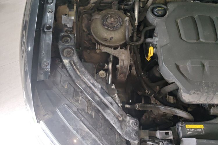 Used Volkswagen Tayron 2023 330TSI Two-Wheel-Drive Luxury Plus Advanced Version Engine Bay Right