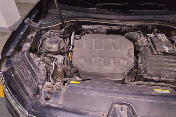 Used Volkswagen Tayron 2023 330TSI Two-Wheel-Drive Luxury Plus Advanced Version Engine Bay Right