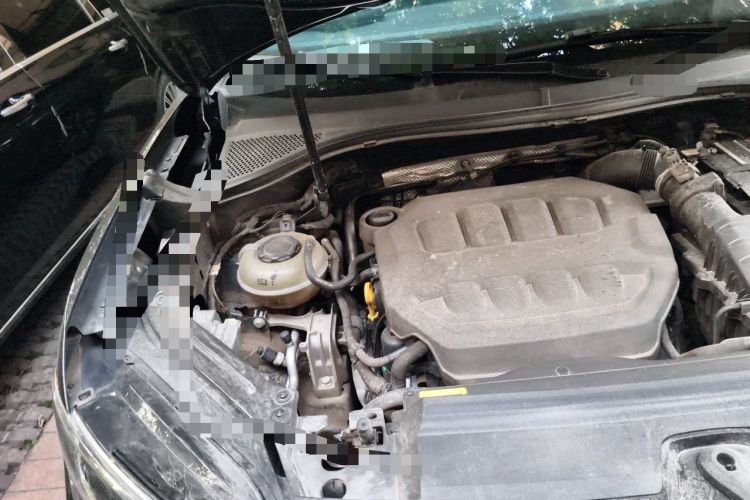 Used Volkswagen Tayron 2023 330TSI Two-Wheel-Drive R-Line High-Energy Version Engine Bay Right
