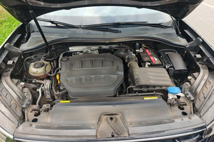 Used Volkswagen Tayron 2023 330TSI Two-Wheel-Drive Luxury Plus Advanced Version Engine Bay