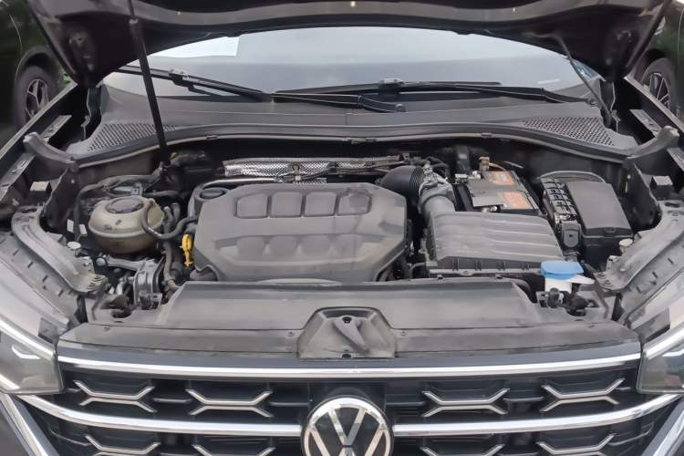 Used Volkswagen Tayron 2023 330TSI Two-Wheel-Drive Luxury Plus Advanced Version Engine Bay