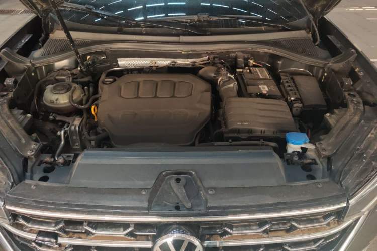 Used Volkswagen Tayron 2023 330TSI Two-Wheel-Drive R-Line High-Energy Version Engine Bay