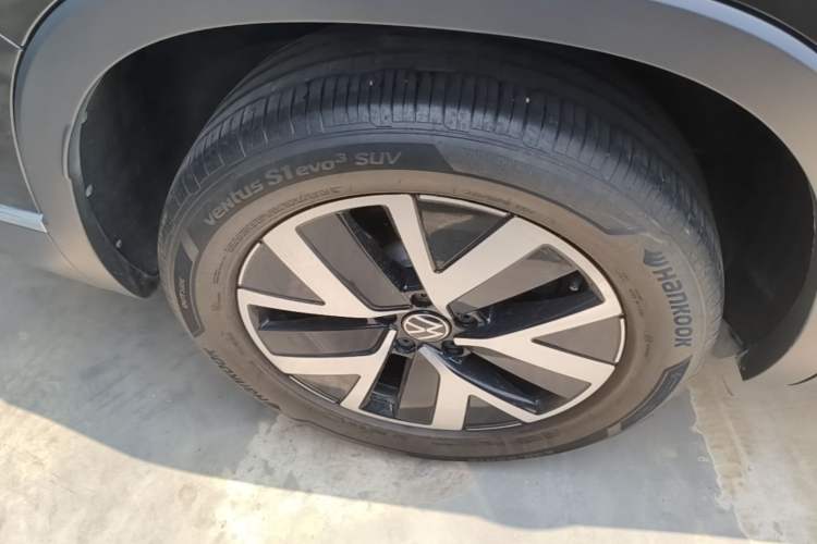 Used Volkswagen Tayron 2023 330TSI Two-Wheel-Drive Luxury Plus Advanced Version Exterior 5