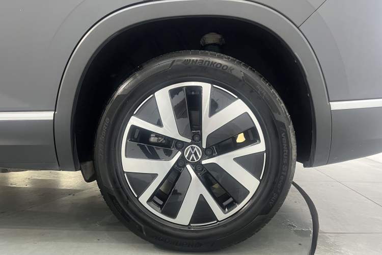 Used Volkswagen Tayron 2023 330TSI Two-Wheel-Drive Luxury Plus Advanced Version Exterior 6