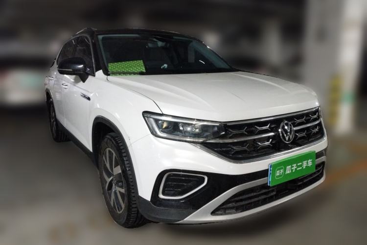 Used Volkswagen Tayron 2023 300TSI Two-Wheel-Drive Luxury Plus Advanced Edition Front Right 45 Deg