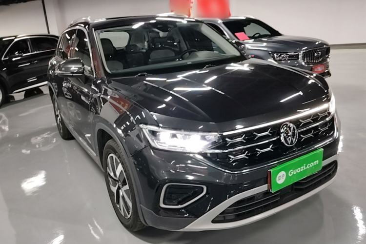 Used Volkswagen Tayron 2023 330TSI Two-Wheel-Drive Luxury Plus Advanced Version Front Right 45 Deg