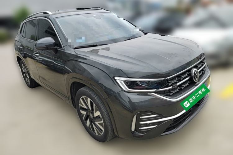 Used Volkswagen Tayron 2023 330TSI Two-Wheel-Drive R-Line High-Energy Version Front Right 45 Deg
