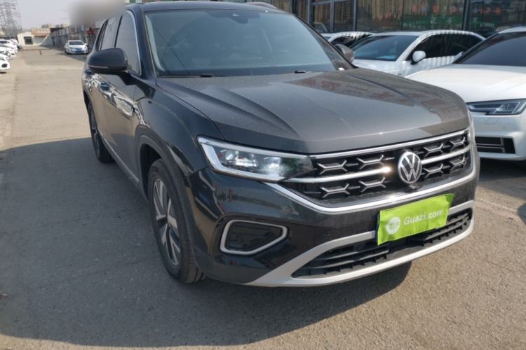 Used Volkswagen Tayron 2023 300TSI Two-Wheel-Drive Luxury Plus Advanced Edition Front Right 45 Deg