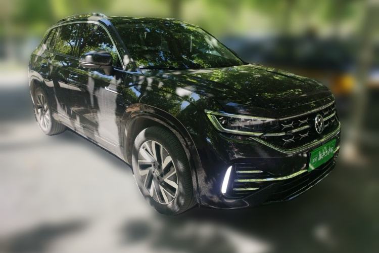 Used Volkswagen Tayron 2023 330TSI Two-Wheel-Drive R-Line High-Energy Version Front Right 45 Deg