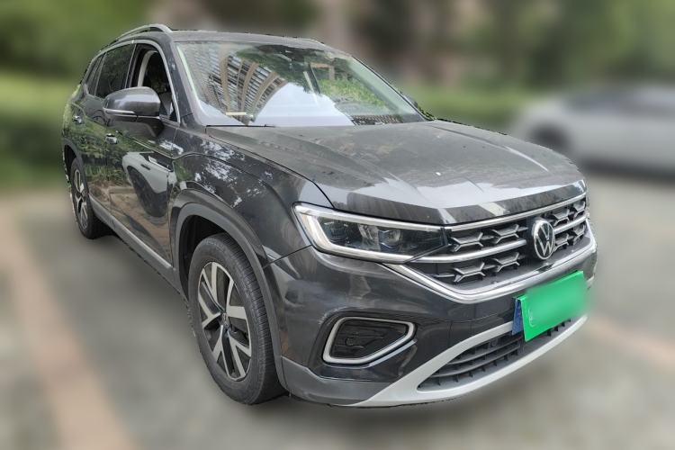 Used Volkswagen Tayron 2023 330TSI Two-Wheel-Drive Luxury Plus Advanced Version Front Right 45 Deg