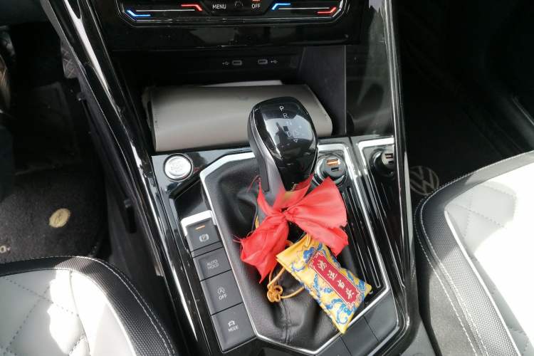 Used Volkswagen Tayron 2023 280TSI Two-Wheel-Drive Luxury Plus Advanced Version Gear Lever