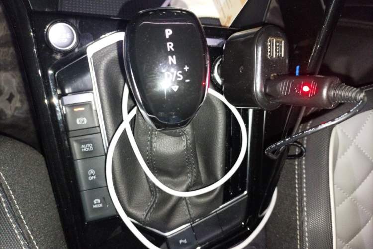 Used Volkswagen Tayron 2023 300TSI Two-Wheel-Drive Luxury Plus Advanced Edition Gear Lever