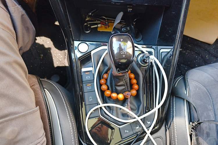 Used Volkswagen Tayron 2023 330TSI Two-Wheel-Drive Luxury Plus Advanced Version Gear Lever