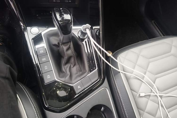 Used Volkswagen Tayron 2023 330TSI Two-Wheel-Drive R-Line High-Energy Version Gear Lever