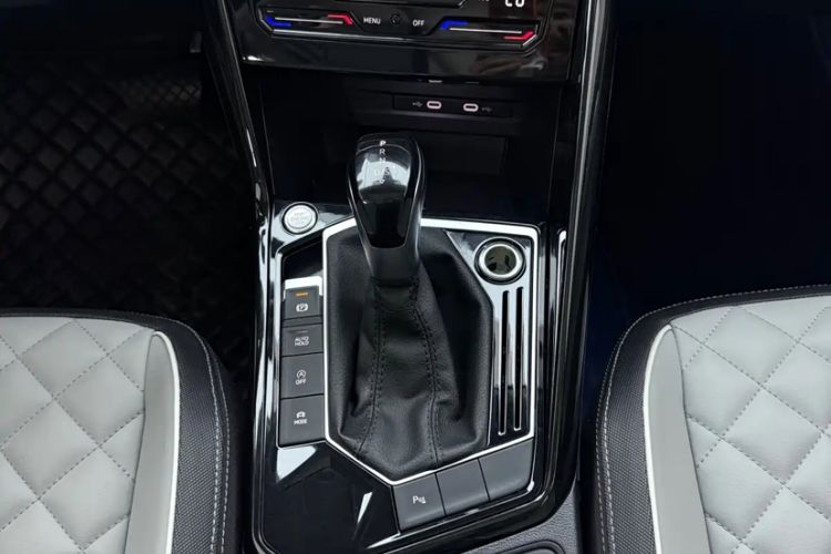 Used Volkswagen Tayron 2023 280TSI Two-Wheel-Drive Luxury Plus Advanced Version Gear Lever