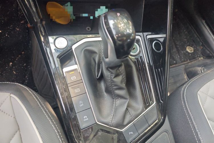 Used Volkswagen Tayron 2023 330TSI Two-Wheel-Drive Luxury Plus Advanced Version Gear Lever
