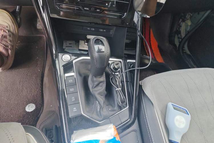 Used Volkswagen Tayron 2023 330TSI Two-Wheel-Drive Luxury Plus Advanced Version Gear Lever