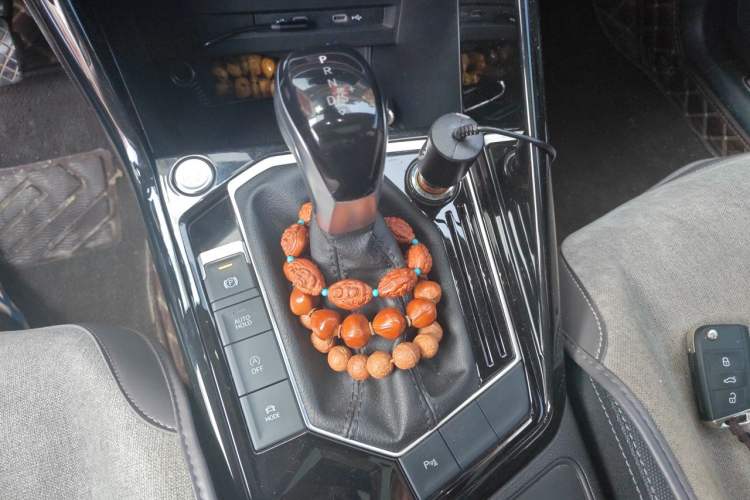 Used Volkswagen Tayron 2023 330TSI Two-Wheel-Drive Luxury Plus Advanced Version Gear Lever
