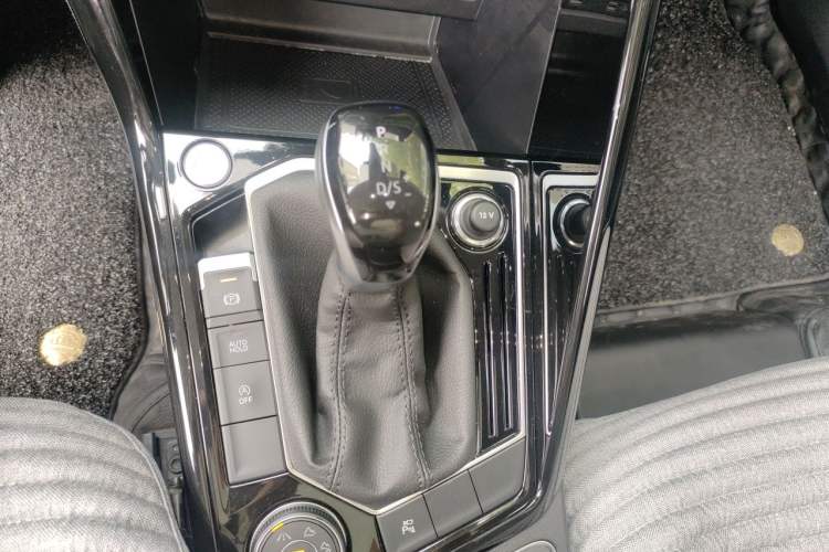Used Volkswagen Tayron 2023 380TSI Four-Wheel Drive R-Line High-Energy Version Gear Lever