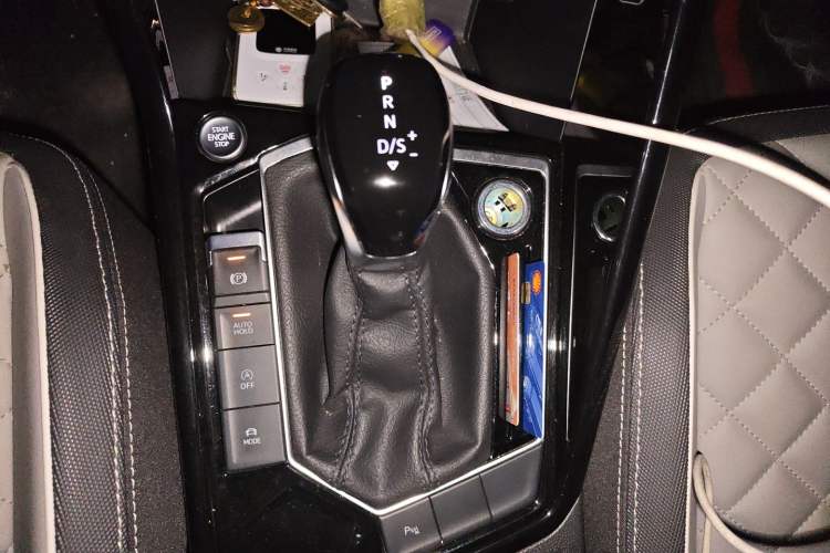 Used Volkswagen Tayron 2023 330TSI Two-Wheel-Drive Luxury Plus Advanced Version Gear Lever