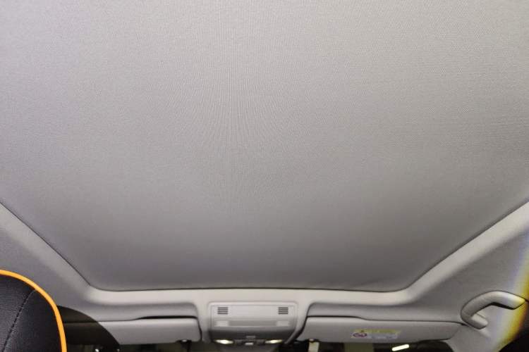 Used Volkswagen Tayron 2023 330TSI Two-Wheel-Drive Luxury Plus Advanced Version Headliner