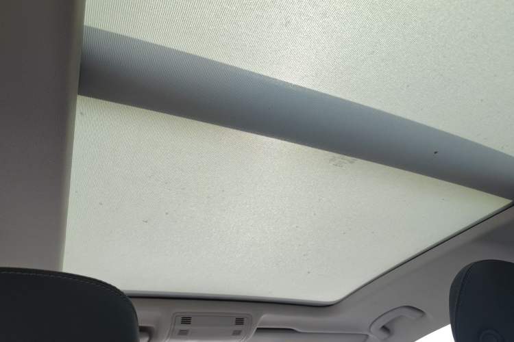 Used Volkswagen Tayron 2023 330TSI Two-Wheel-Drive R-Line High-Energy Version Headliner